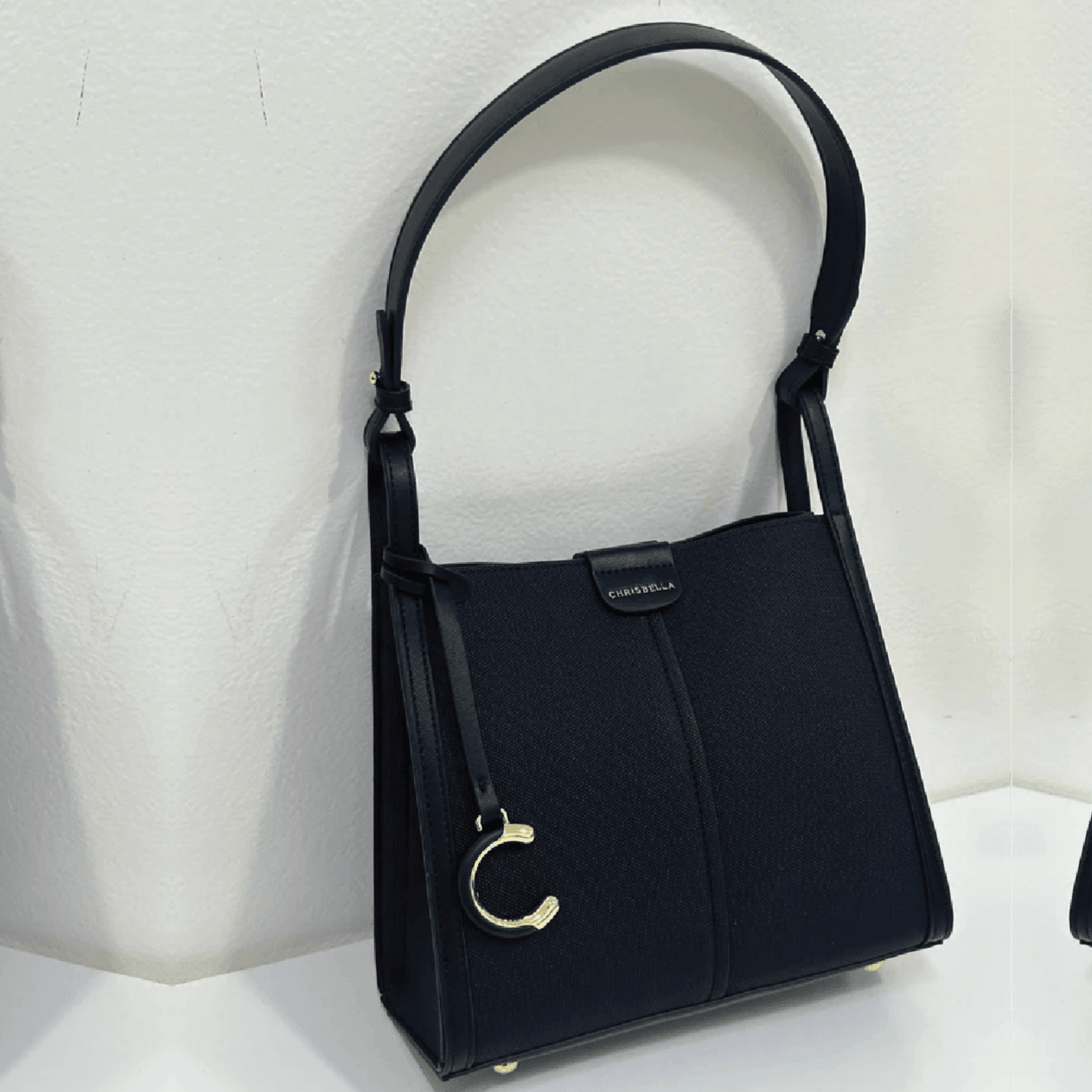 Chrisbella travel handbags for women in Dubai